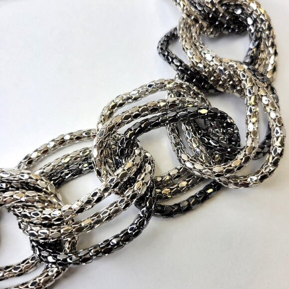 Chunky Silver Tone Choker Chain Link Necklace and Earrings Set - Picture 9 of 13